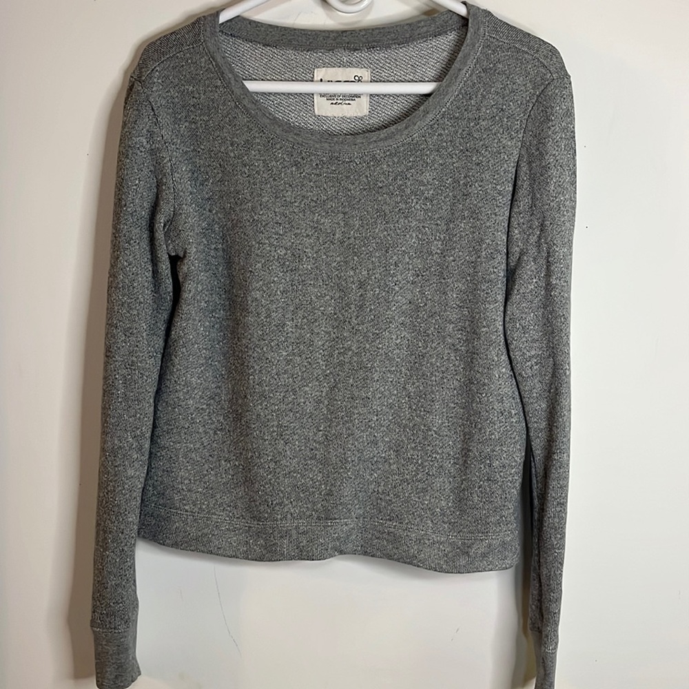 Kirra French Terry Knit Long Sleeve Shirt Heather Gray Cropped Crewneck Size M
